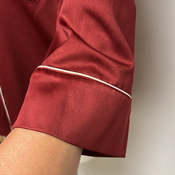 Bed to brunch roses embroidered top - Picture 6 of 13